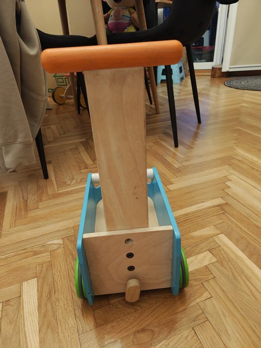 Pchacz Plantoys dla dzieci