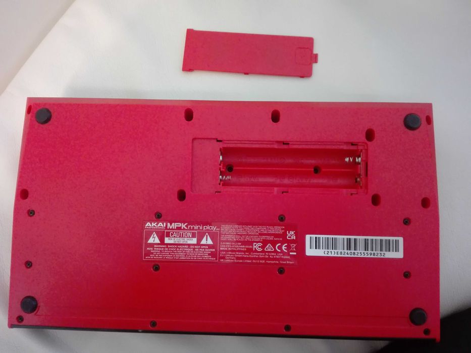 Akai MPK mini play - controlador midi