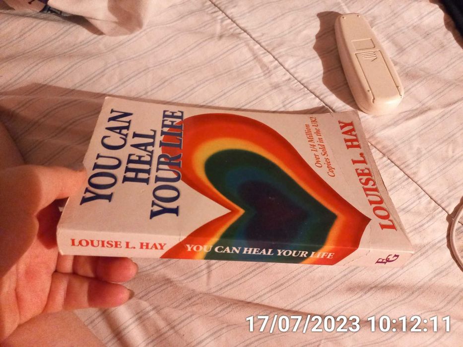 книга английский  Луиза Хэй you can heal your life louise hay