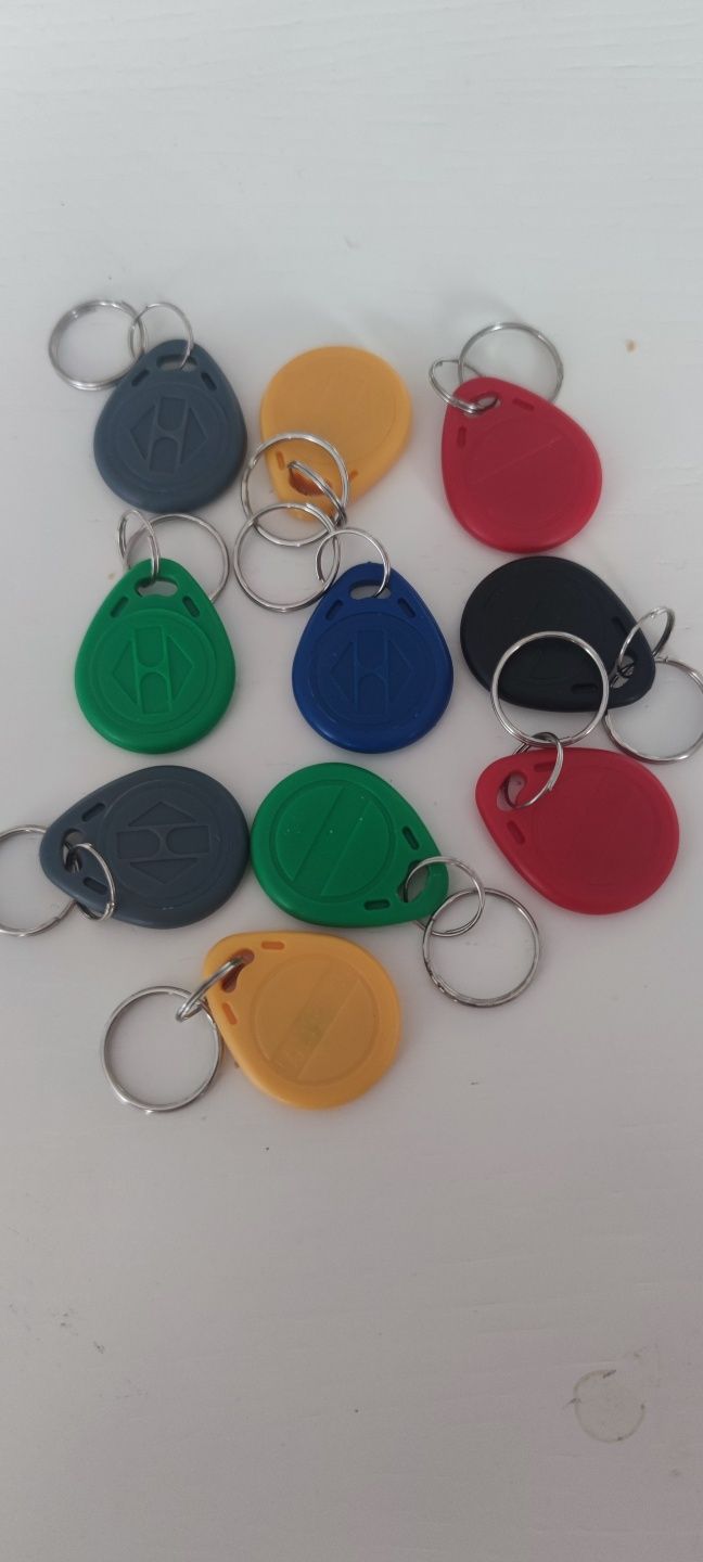 RFID klucze dostępowe bryloczki EM4100 TK4100 nie zapisywalne