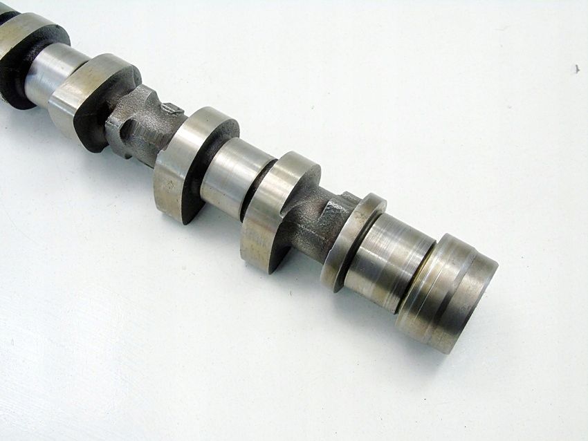 Wałek rozrządu głowicy 1.6 16V 307 C4 C2 207 Xsara 308 Partner