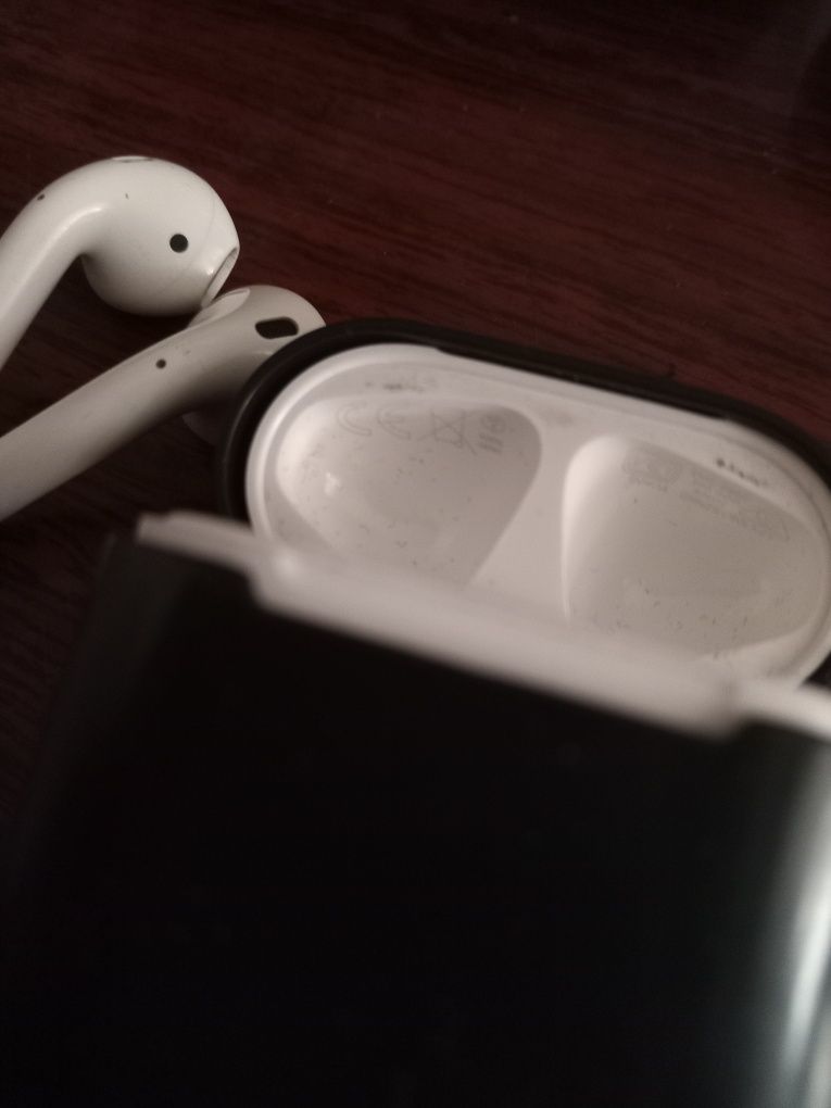Оригінальні Airpods 2, без коробки
