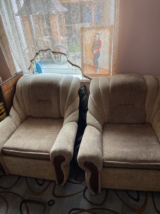 Продам диван з кріслами