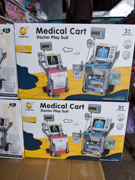 Ігровий набір лікаря з візком  з Польщі звук та світло