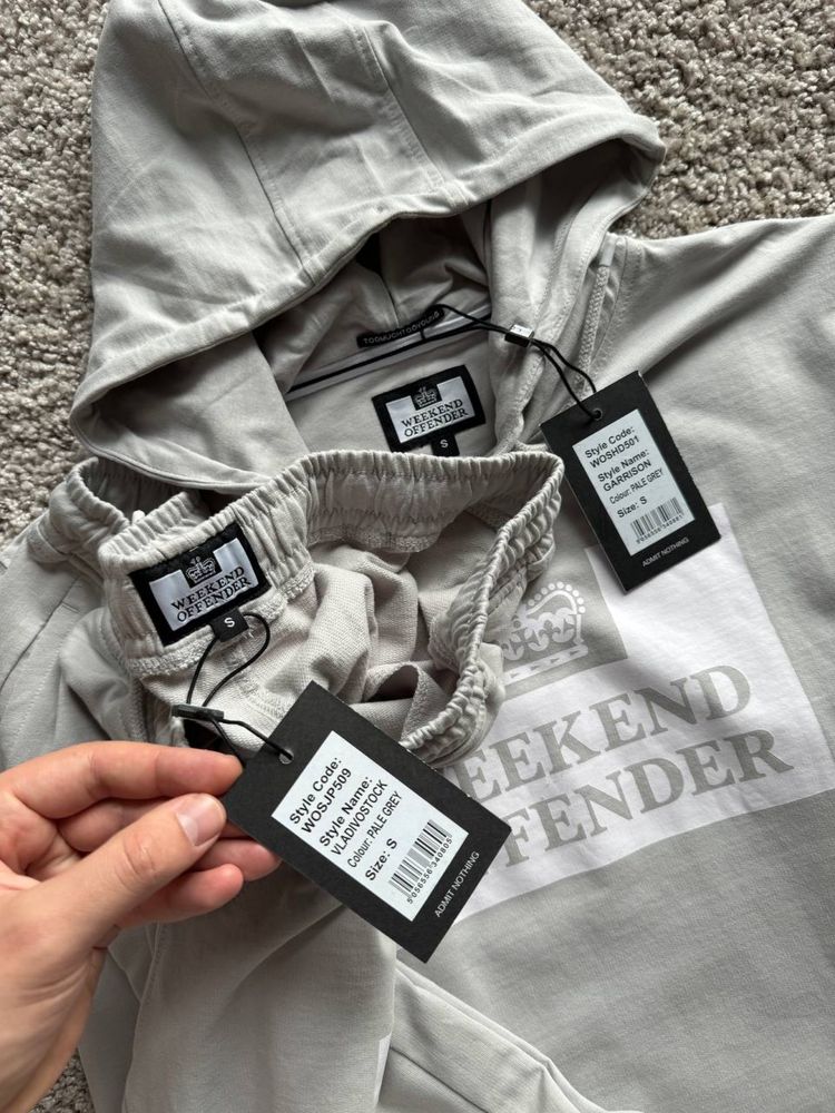 Костюм Weekend Offender