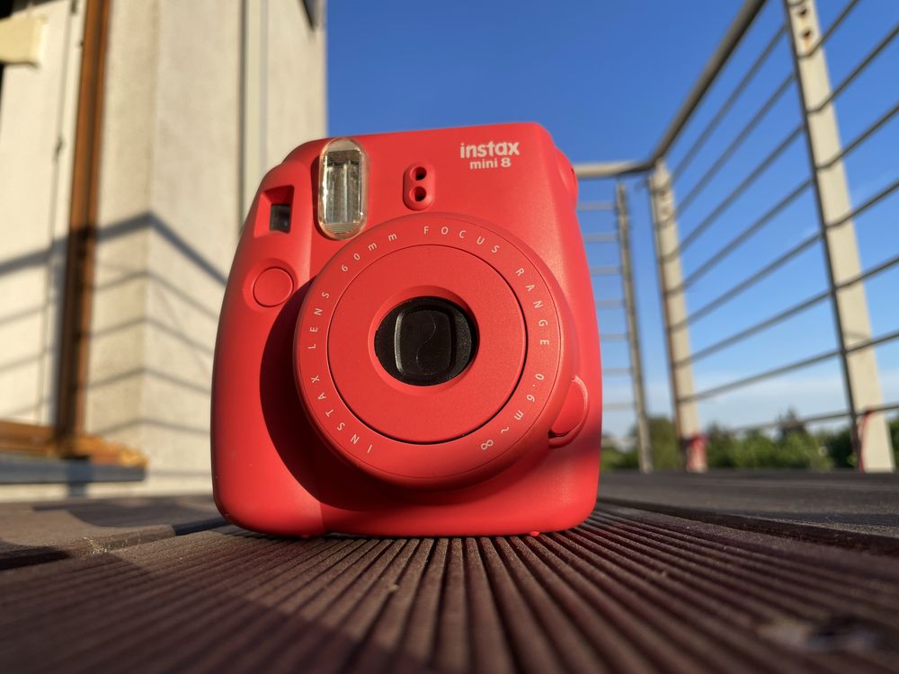 Fujifilm Instax Mini 8 | czerwony / malinowy