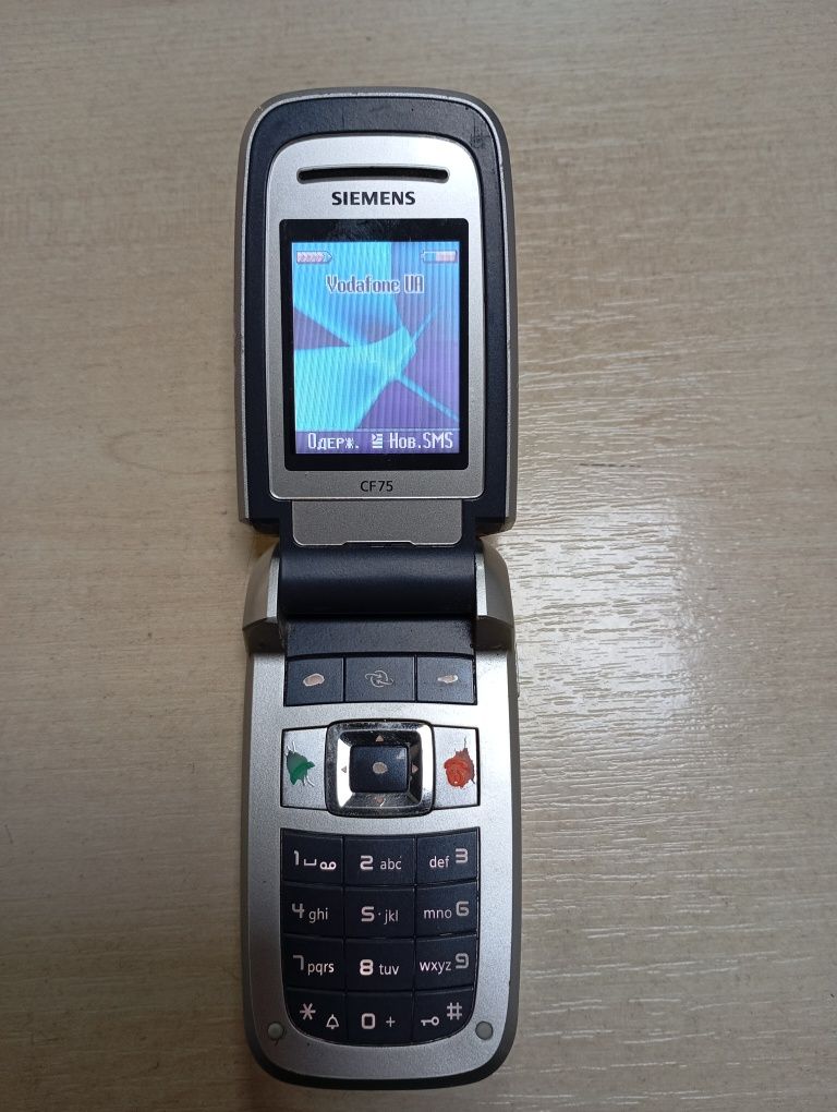 Мобільний телефон Nokia  6610i, Siemens CF-75, Samsung E1202