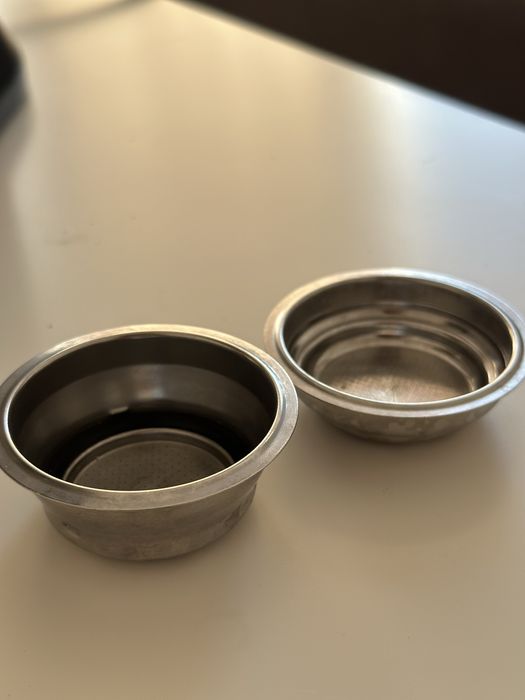 Ekspres ciśnieniowy do kawy DeLonghi
