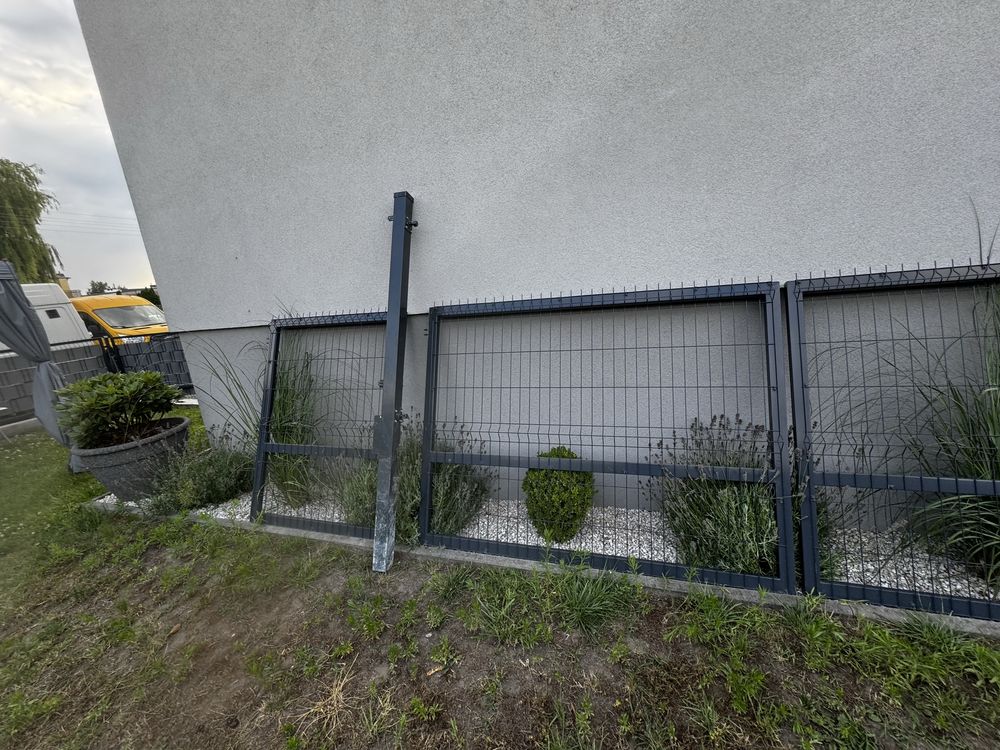 Sprzedam brame i uliczke ze slupkami kompletna