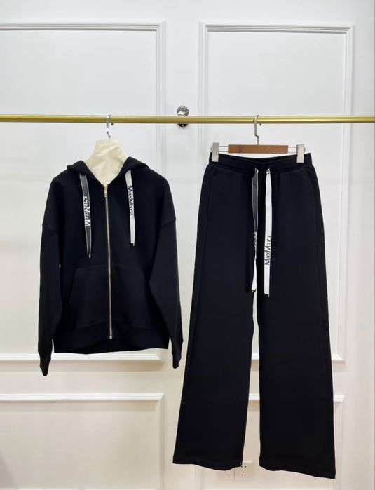 Костюм Max Mara