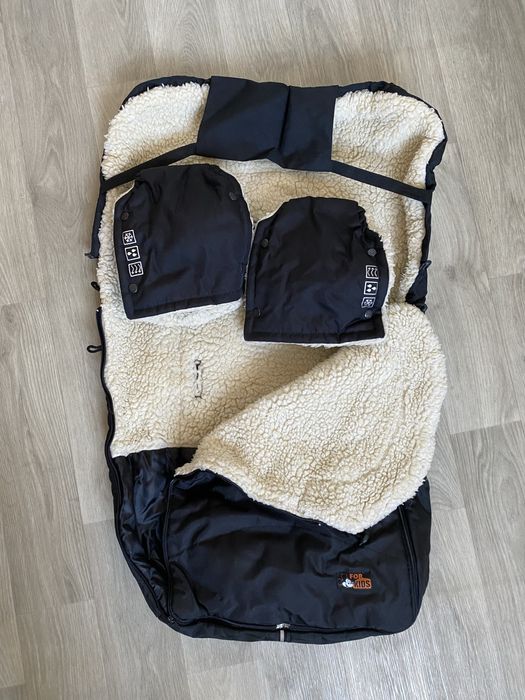 Зимовий конверт на натуральній овчині і рукавички фірми For kids