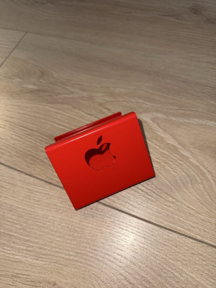 Czerwona podstawka do telefonu Apple