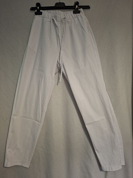 Spodnie- odzież medyczna