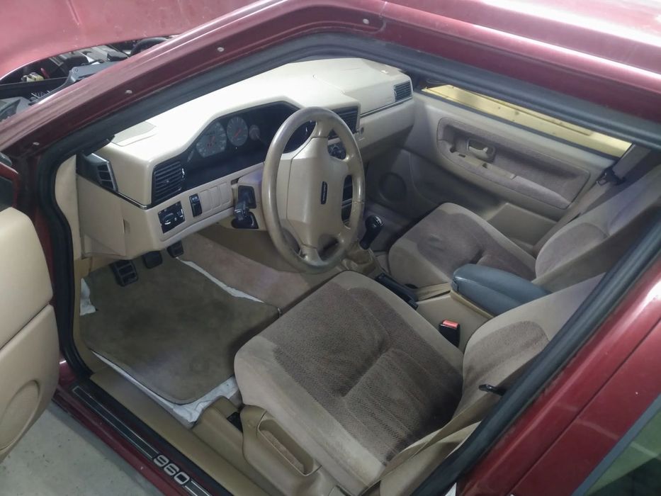 Volvo 965 bordowy + 2 na części