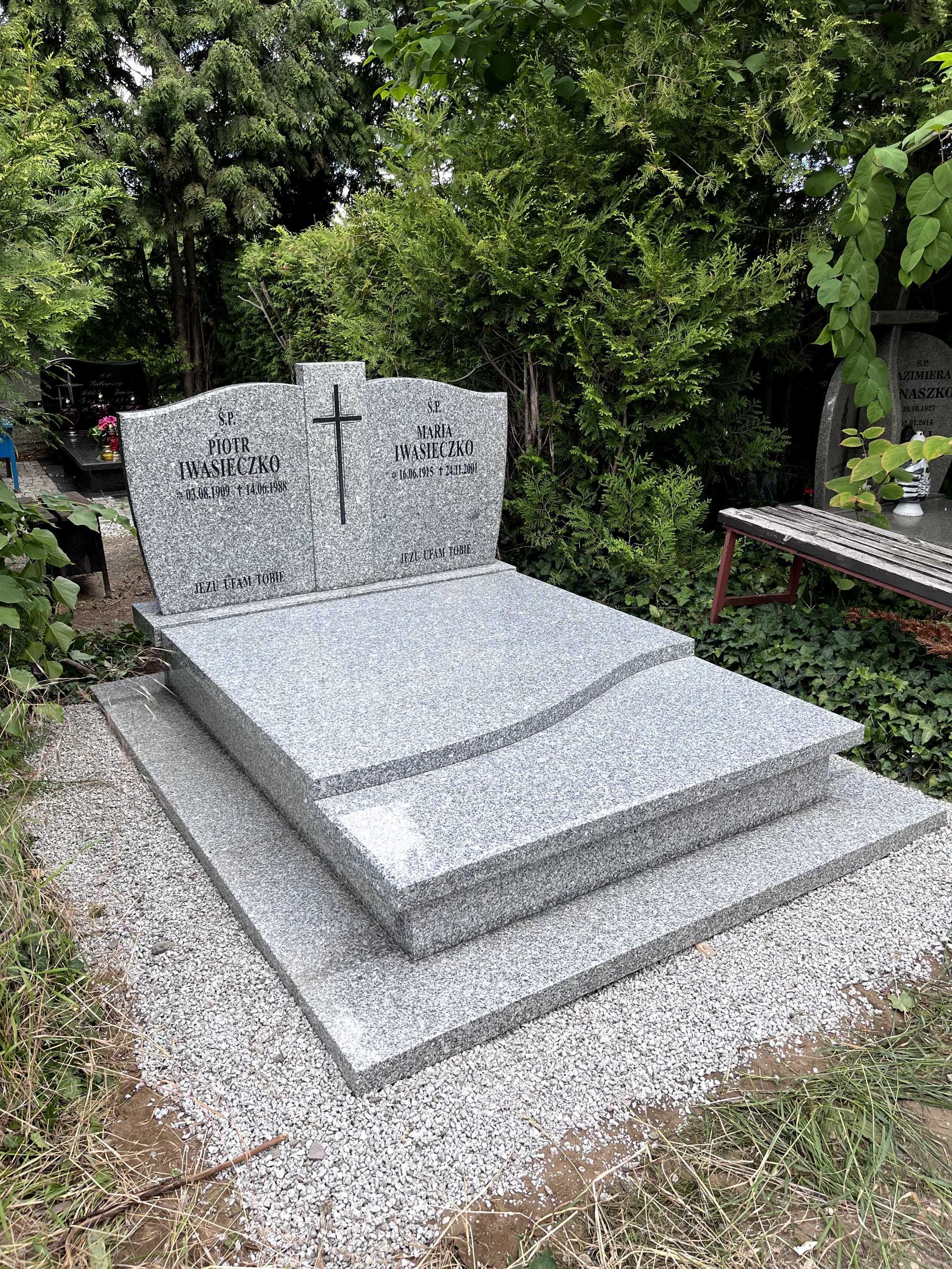 Nagrobek granitowy PODWÓJNY BRYŁA