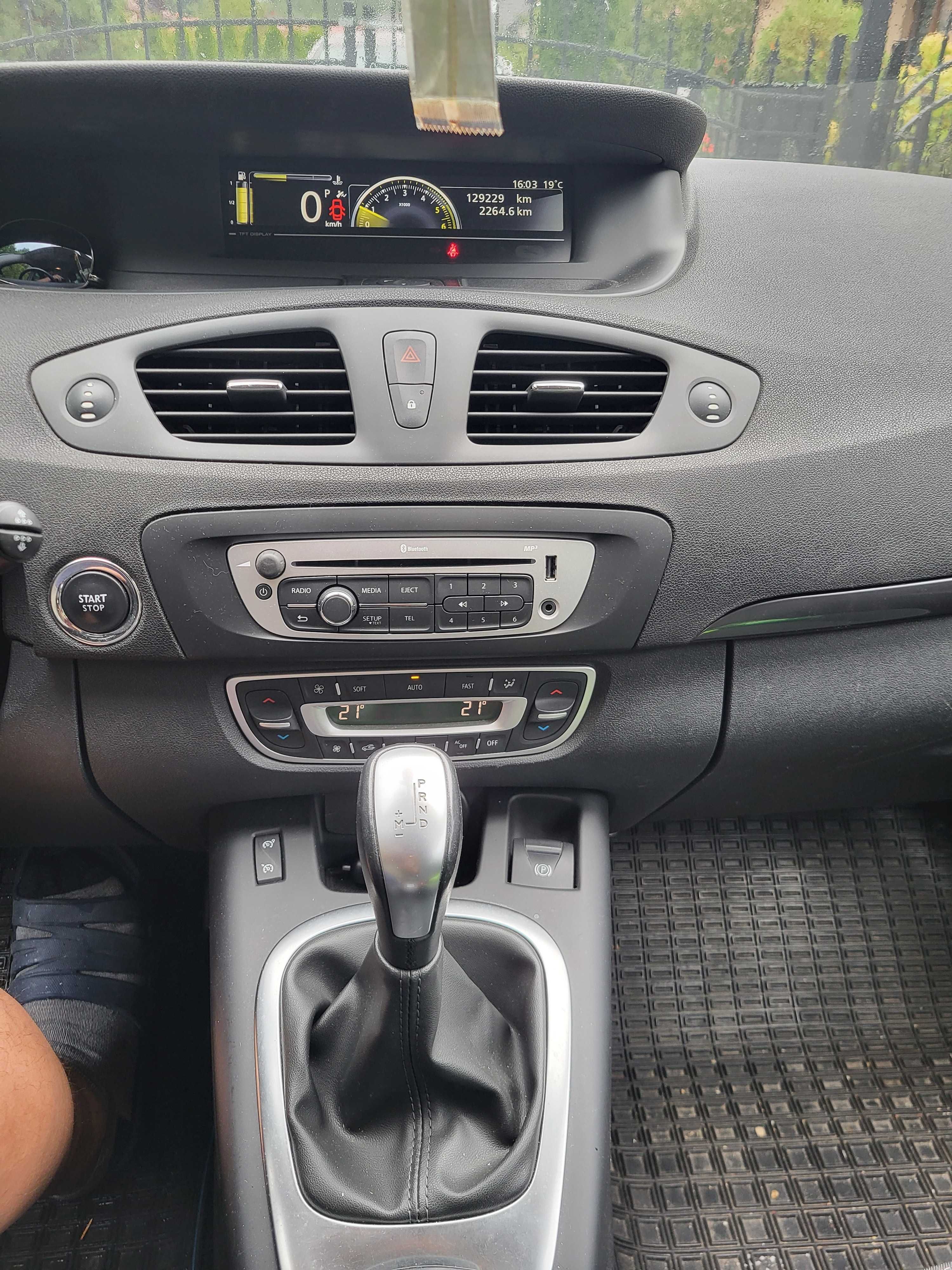 Ładny SCENIC 3 1,5 dCI automat z małym  przebiegiem