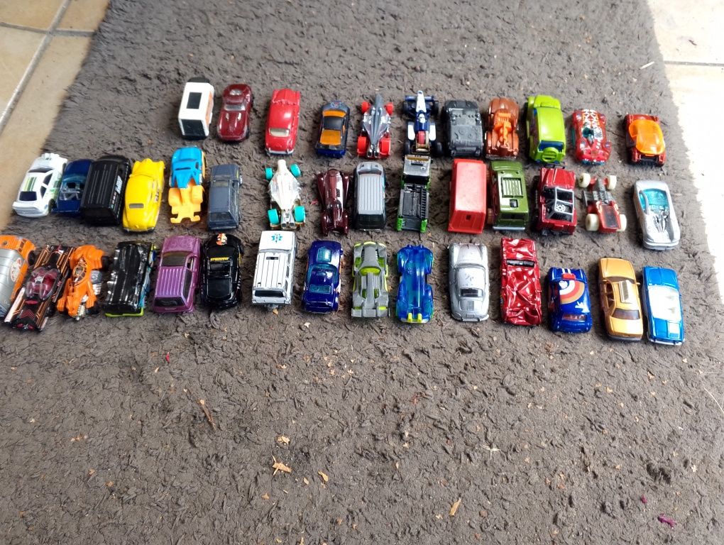 Auta hot wheels i matchbox