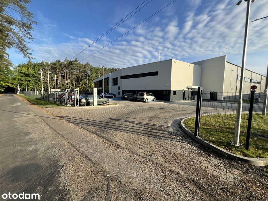 Magazyn przy S8-Siestrzeń / 2 000 m2/ z regałami lub bez
