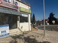 Vende-Se Loja Bem Localizada,  Montra Panoramica Junto Nacional 10