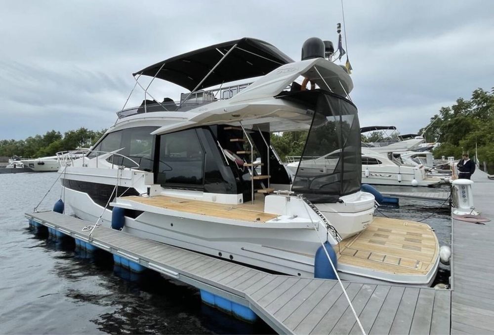 Яхта Galeon 500