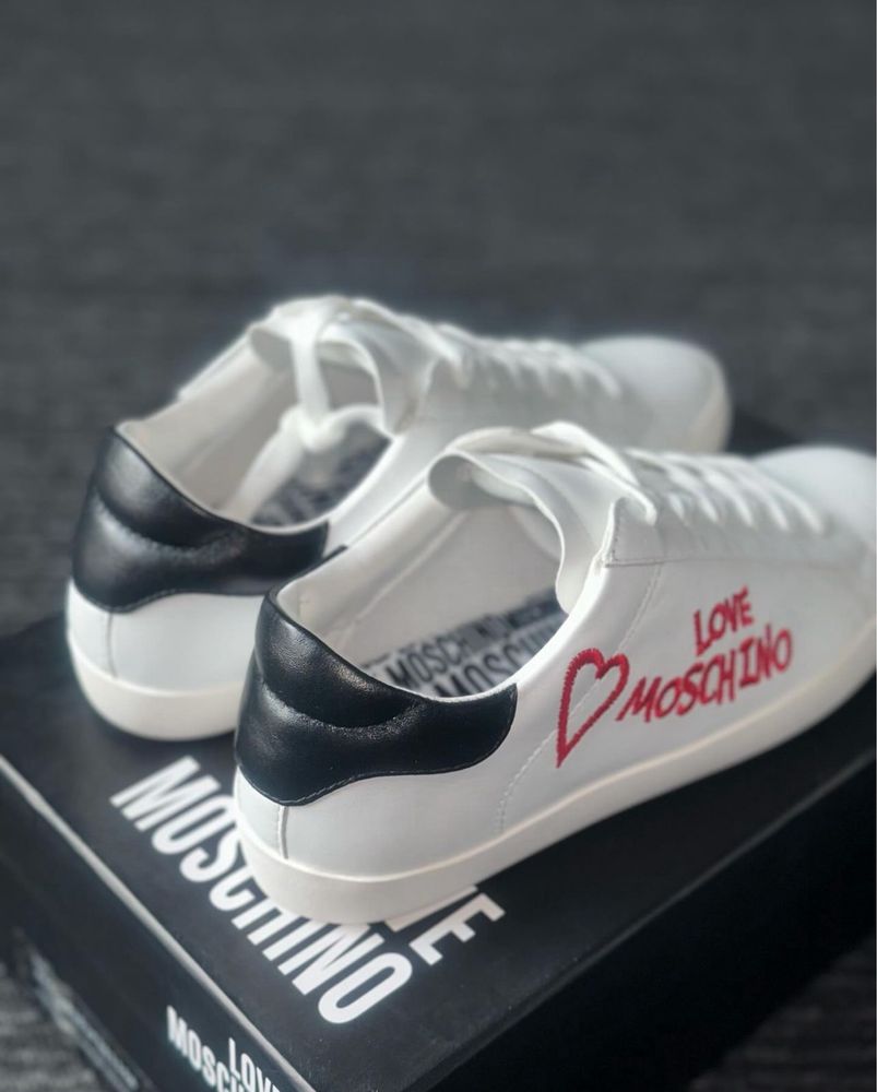 Брендові шкіряні кросівки Love Moschino 37 оригінал