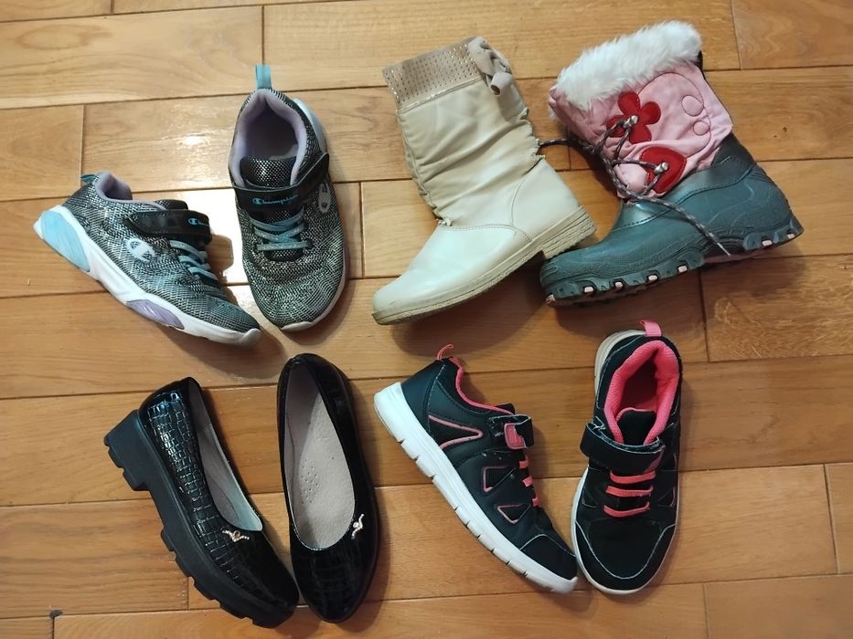 Взуття 34 і 35 розміру