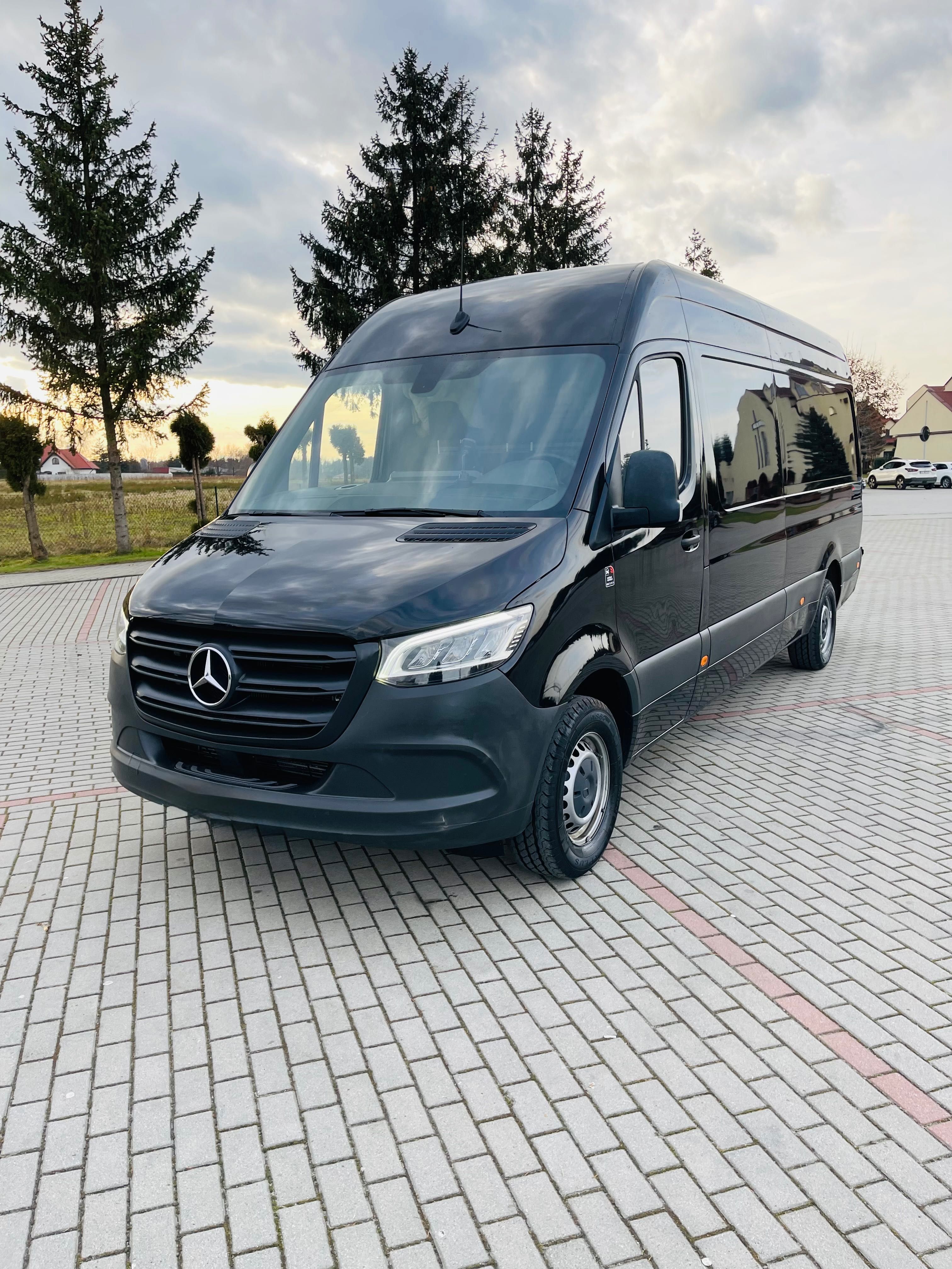 Mercedes-Benz Sprinter 319 * duży Mbux * 3.5t hak * LED * 7g tronic
