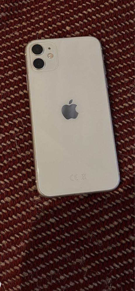 iPhone 11 в чудовому зовнішньому стані