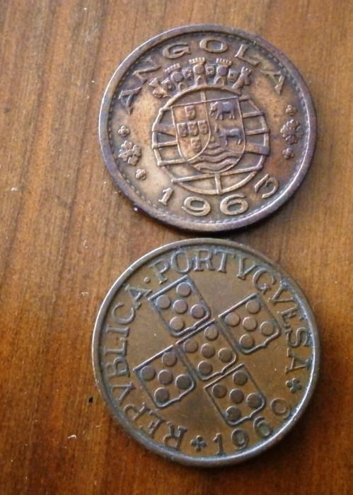 Moedas de 1 escudo Angola