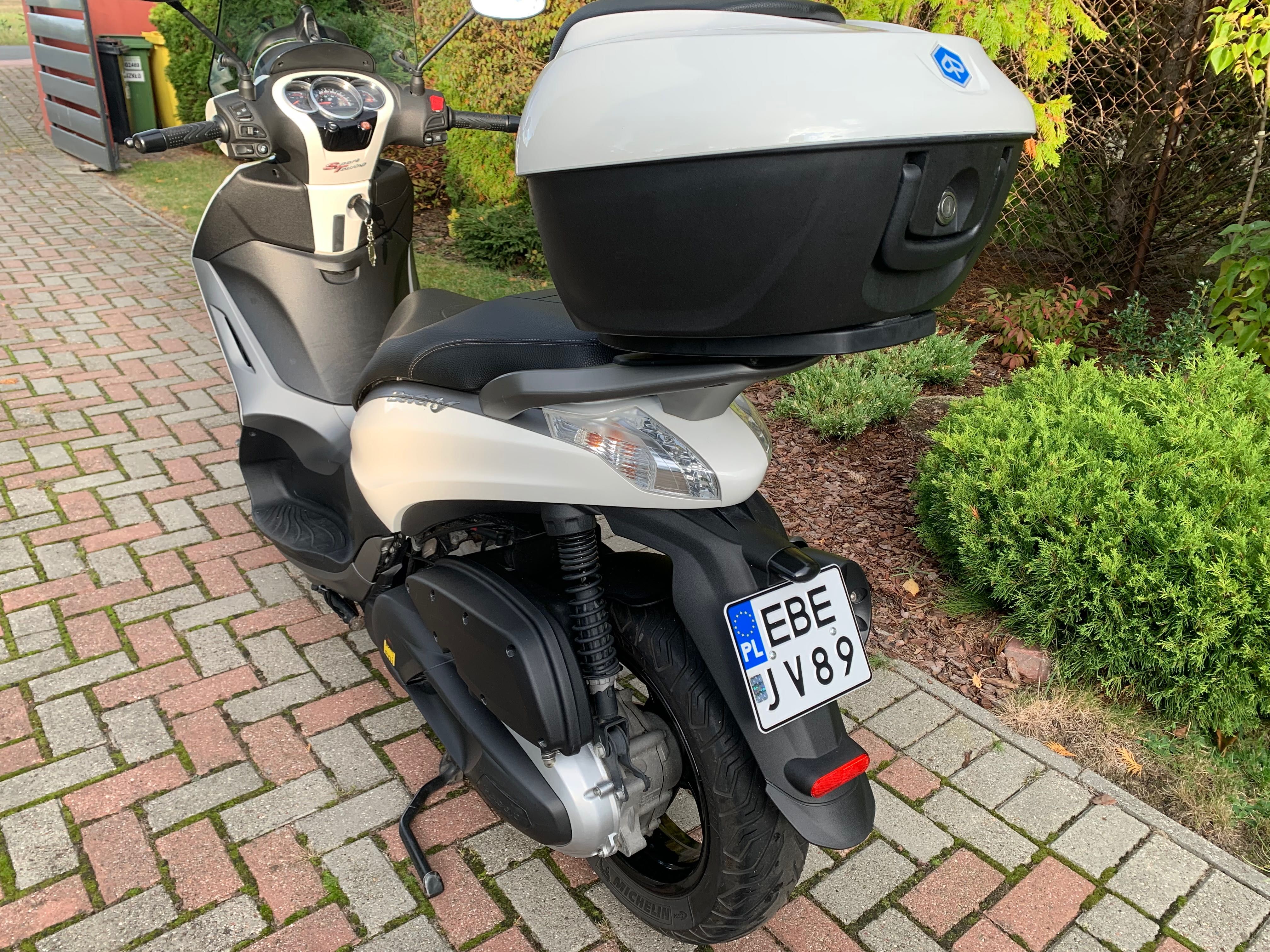 Piaggio Beverly 350