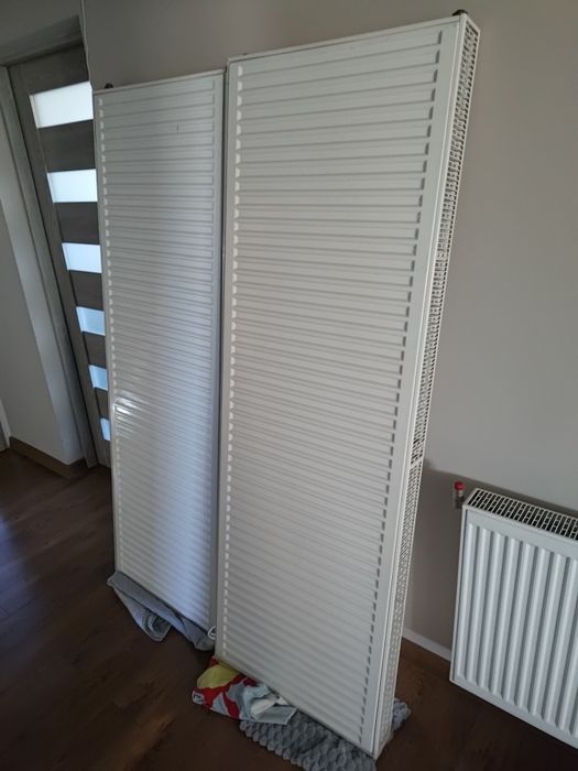 Dwa Grzejniki boczne c22 firmy KERMI 600x1800