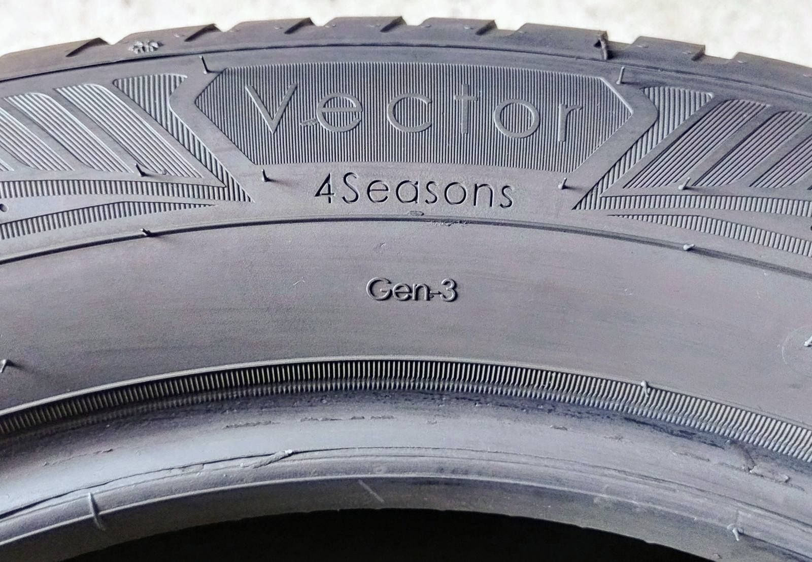 Шини всесезонні R17 225/55 Good Year Vector 4Season Gen 3