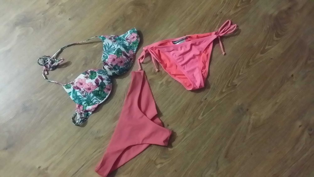 Купальники жіночі