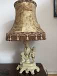Piekna lampa stojąca