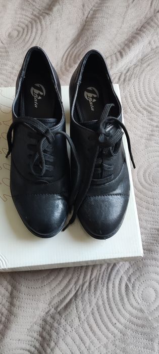 Półbuty damskie Bata