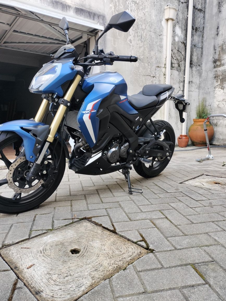 Keeway RKF 2022 suspensão dourada 2750 euros