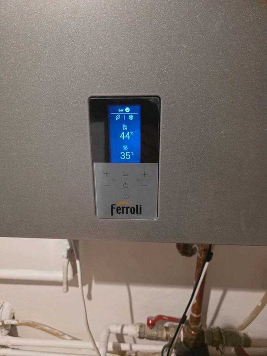 Продам двоповерховий будинок 260 кв м