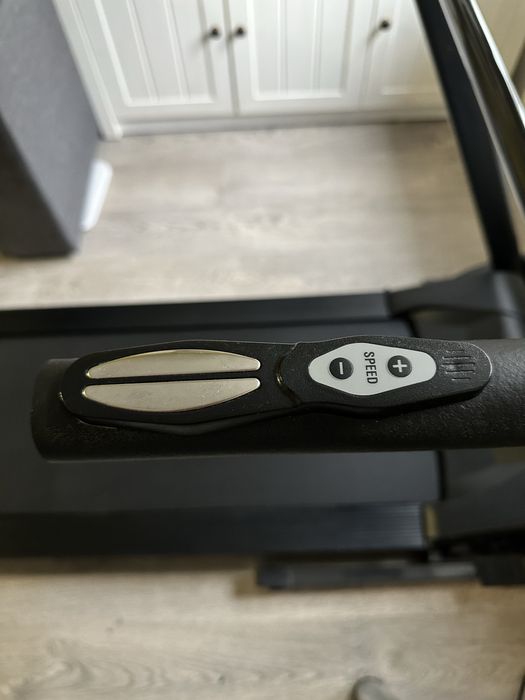 Продам усиленную беговую дорожку Stingray 8980i Audio 3.8