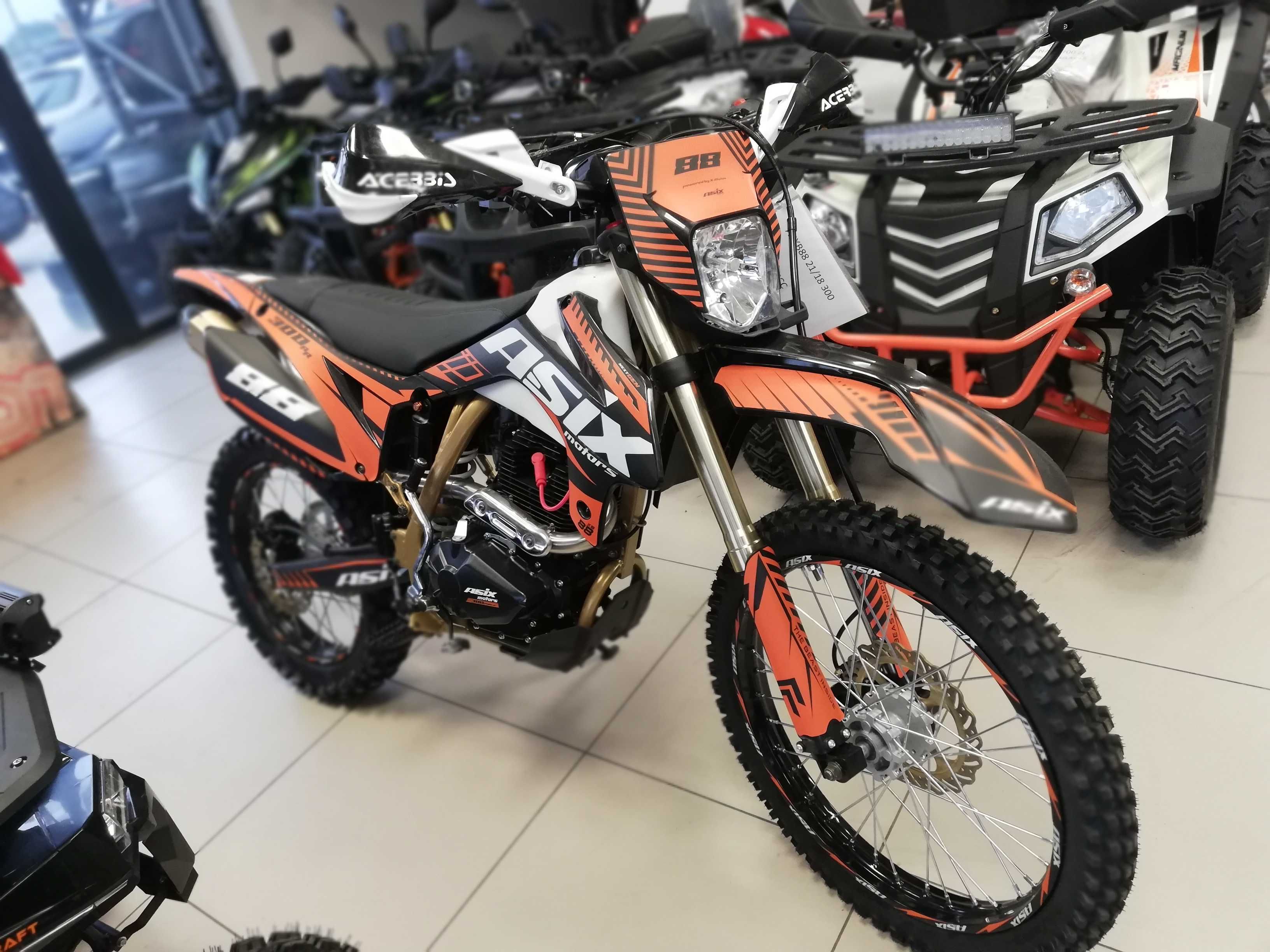 Cross Asix xb88 300ccm 21/18