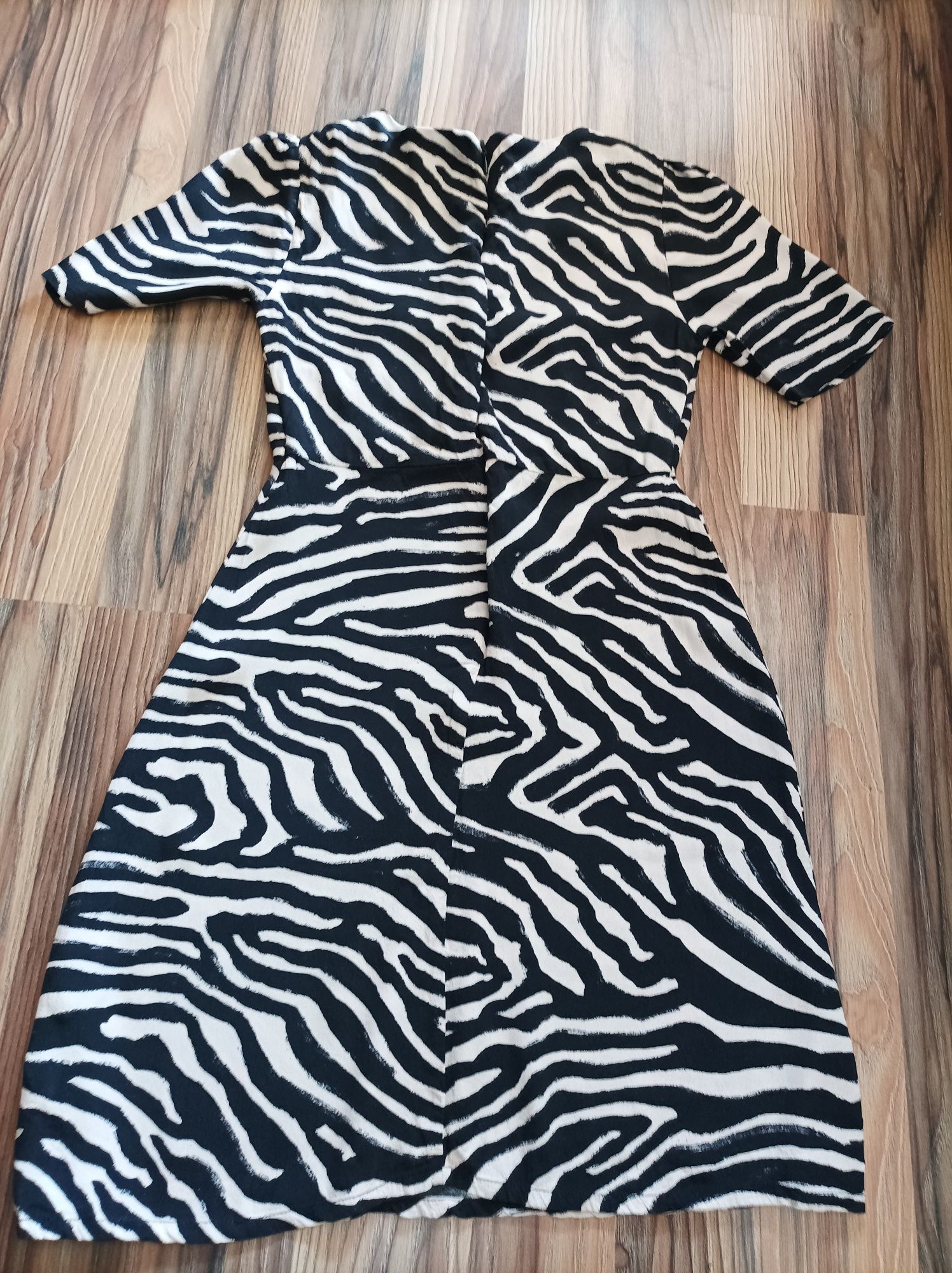 Sukienka H&M 34 zebra