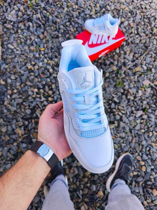 Кросівки підліткові Nike Jordan 4 Retro демісезонні розпродаж