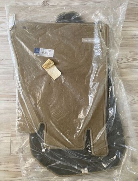 Oryginalne dywaniki Mercedes SL R129