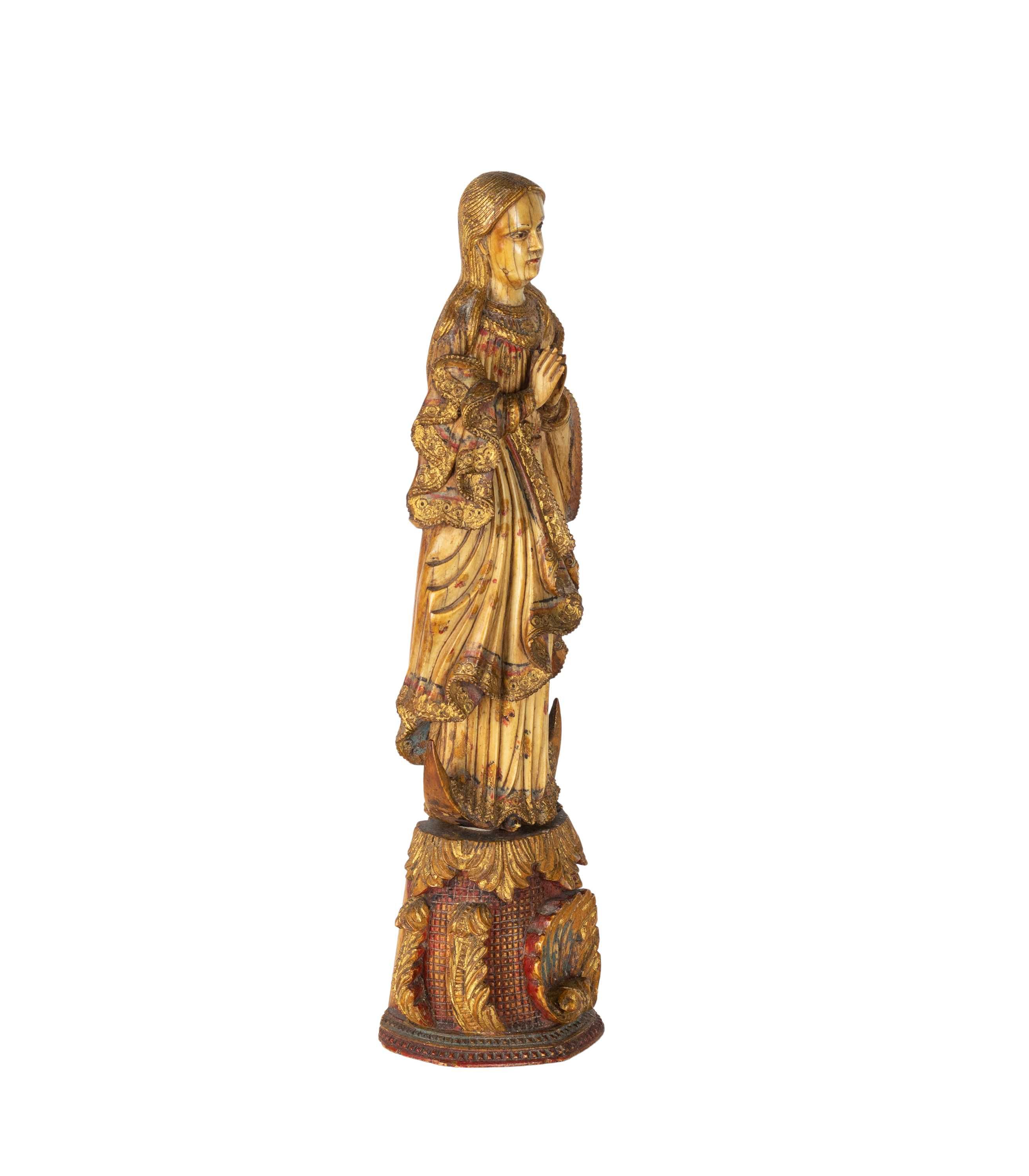 Escultura Nossa Senhora estilo indo português século XVII