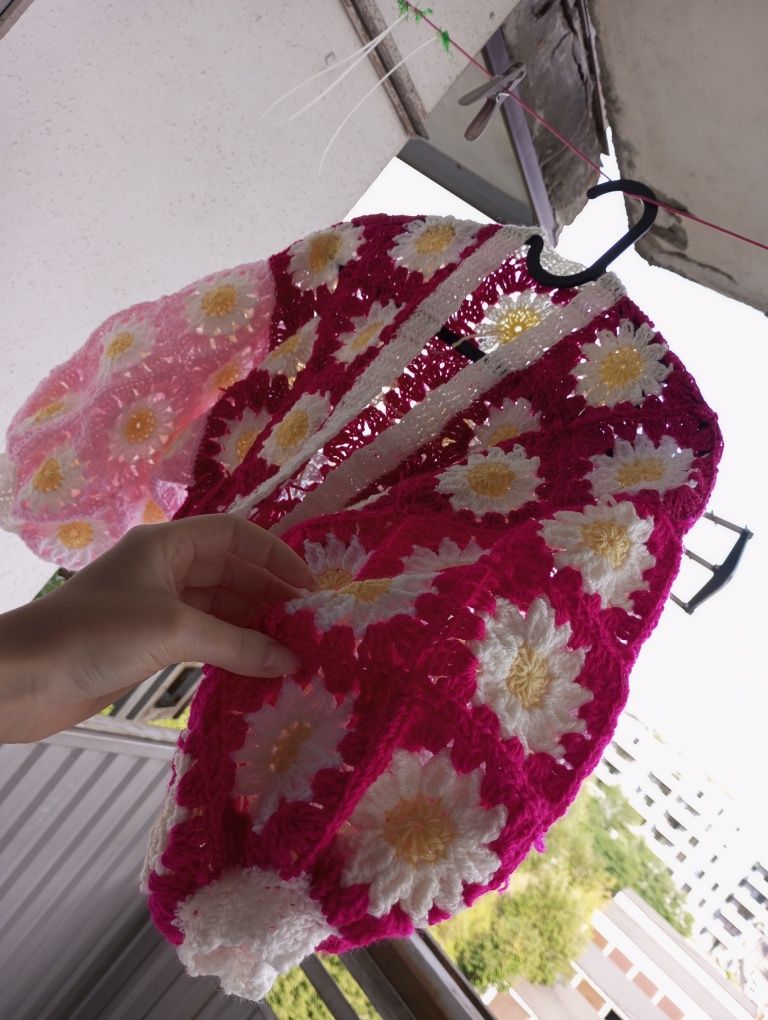Różowy sweter krótki kardigan kwiaty vintage handmade