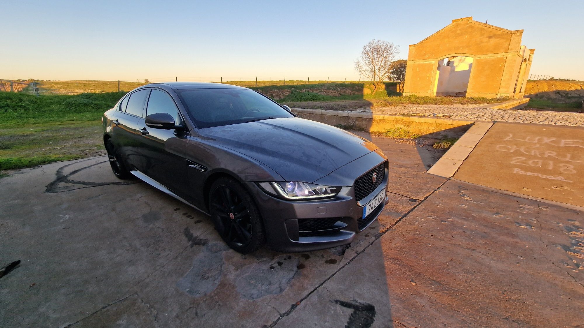 Jaguar XE 2.0 R-Sport full extras