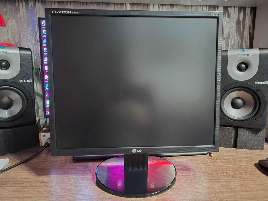 Монітор LG FLATRON L1953TR