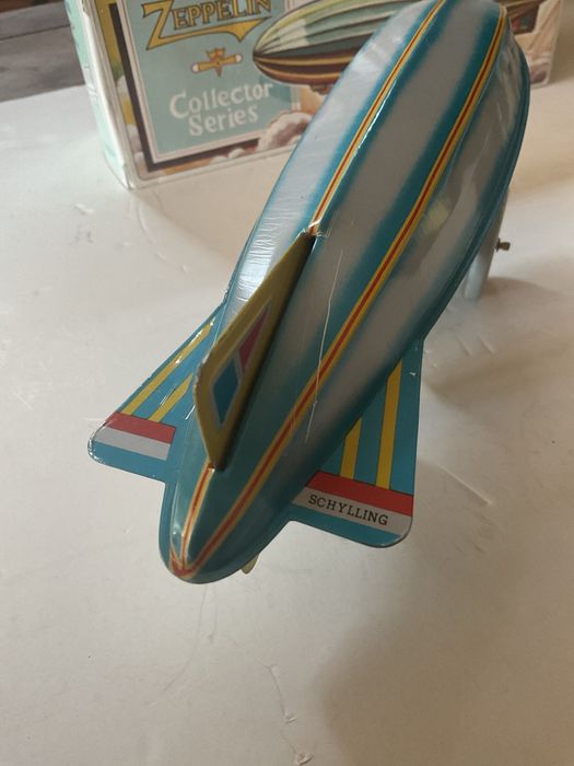 Zeppelin de corda vintage