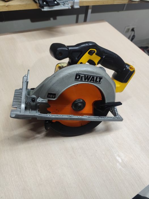 DeWal DCS391 паркетка акумуляторна Деволт оригінал