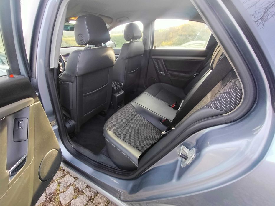 Zadbany Opel Vectra 1.8 benzyna 122  KM bogata wersja 2006 r