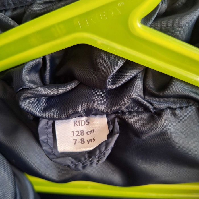 Chłopięca kurtka przejściowa granatowa roz. 128, 7-8 lat